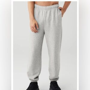 Alo Yoga Accolade Men's Sweatpants New Large Grey Joggers